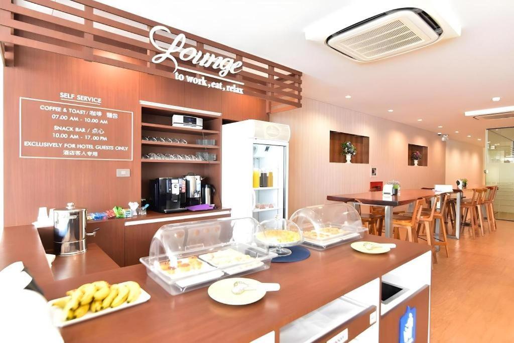 The Three Hat Yai Ngoại thất bức ảnh