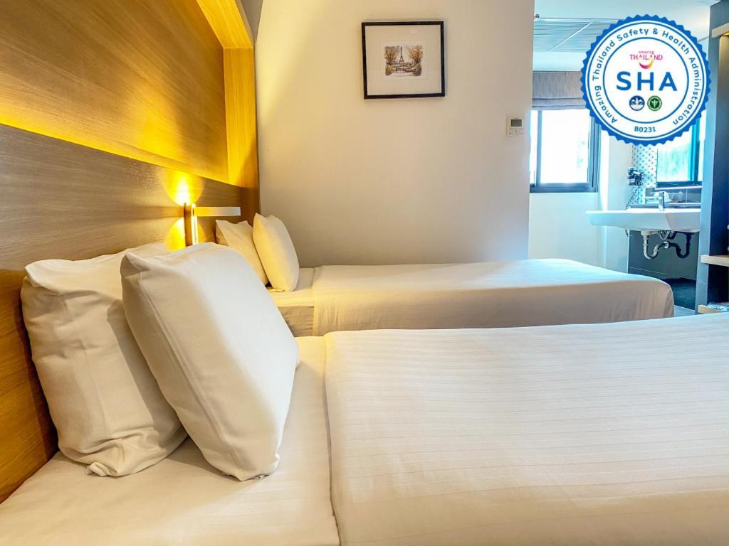 The Three Hat Yai Ngoại thất bức ảnh