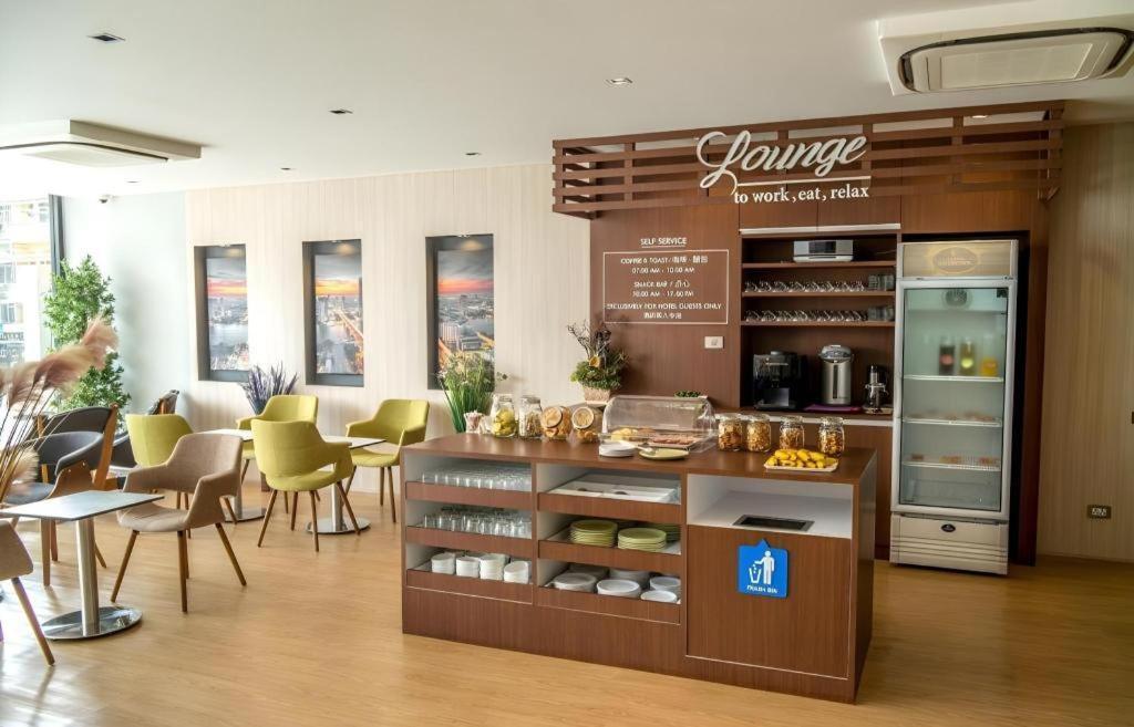 The Three Hat Yai Ngoại thất bức ảnh